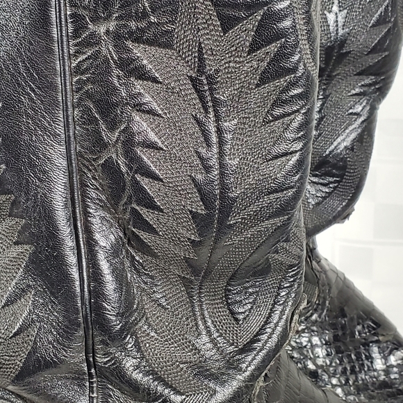 Tony Lama Cowboy Boots - Picture 10 of 10